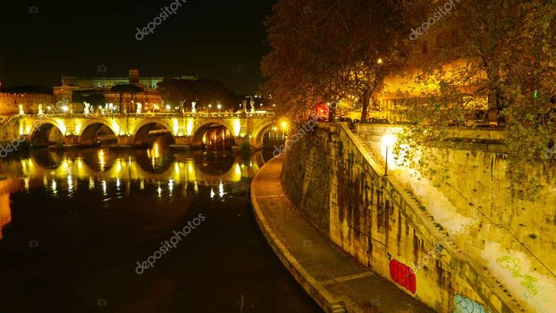 Enge Gasse in italienischer Kleinstadt